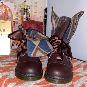 Union Dr. Martens
